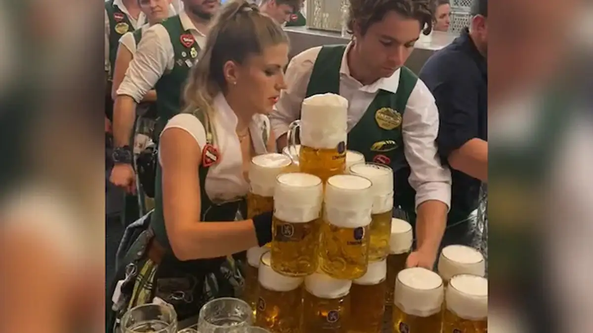Video geht viral: Oktoberfest-Kellnerin wird weltberühmt