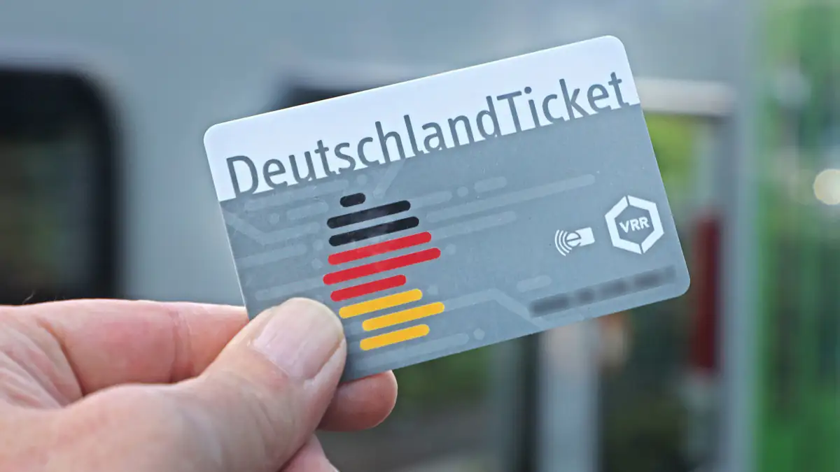 Besondere Aktion: Führerschein gegen kostenloses Deutschlandticket tauschen