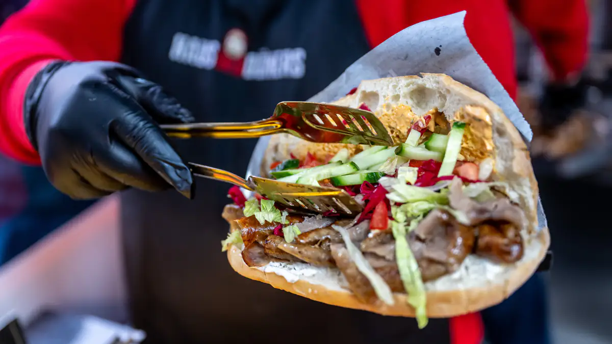 Olaf Scholz mit Statement: Kostet der Döner bald wieder 3 Euro?