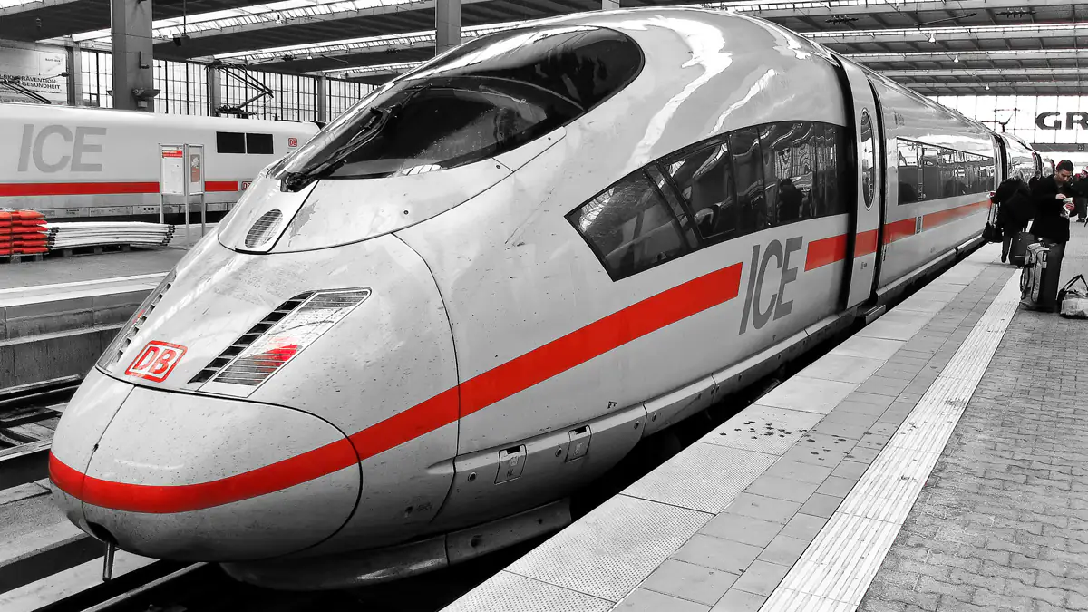 Deutsche Bahn: 17-Jähriger lebt seit zwei Jahren im ICE