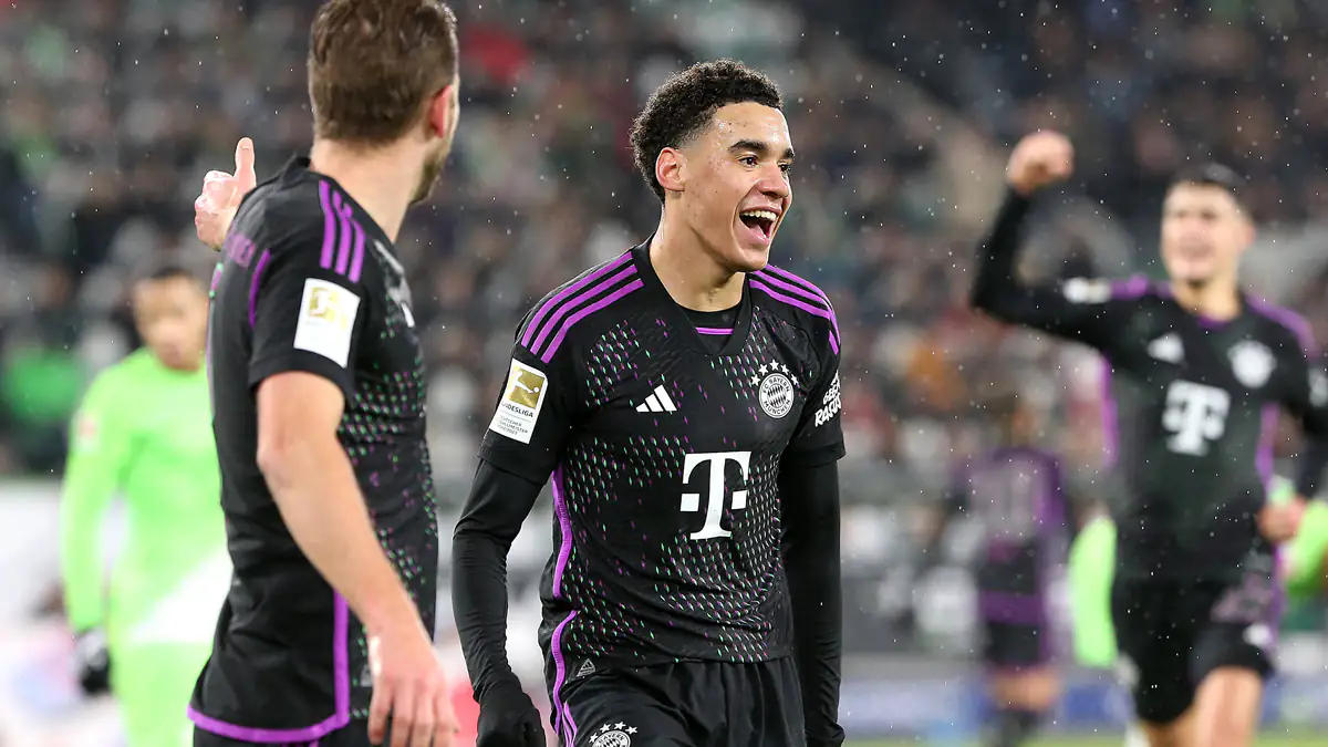 Jamal Musiala Gehalt: So viel Geld verdient der Fußballstar