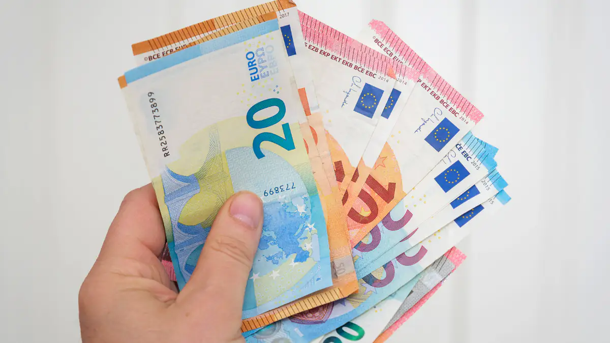 Weniger Netto vom Brutto: Gehälter sollen erneut schrumpfen