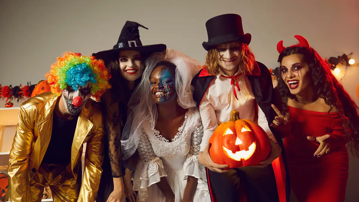 Halloween kann teuer werden: Für bestimmte Kostüme droht eine 10.000-Euro-Strafe