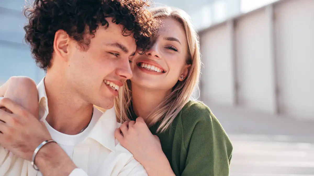 Dating-Studie enthüllt: Auf dieses Körperteil achten Männer bei Frauen als Erstes