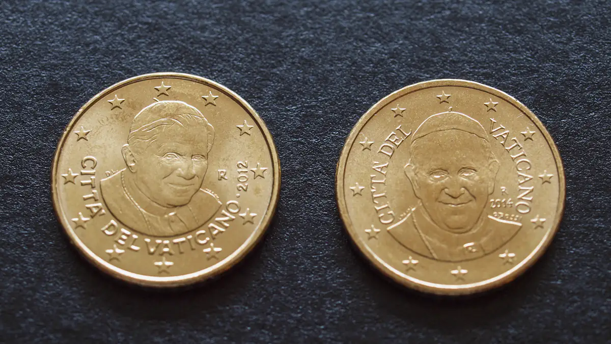 Über 200 Euro: Diese Münzen sind nach dem Tod des Papstes bei Sammlern heiß begehrt