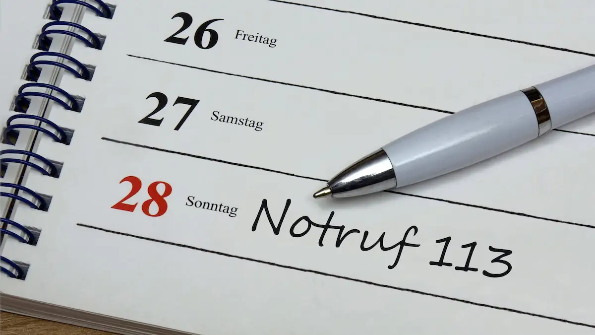 Kalender mit Eintrag Notruf 113
