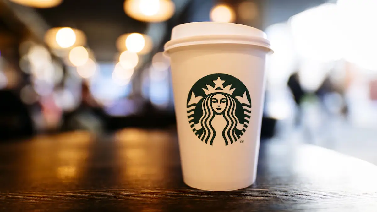 Starbucks-Kunden müssen aufpassen: Bestimmte Namen sind auf Bechern verboten