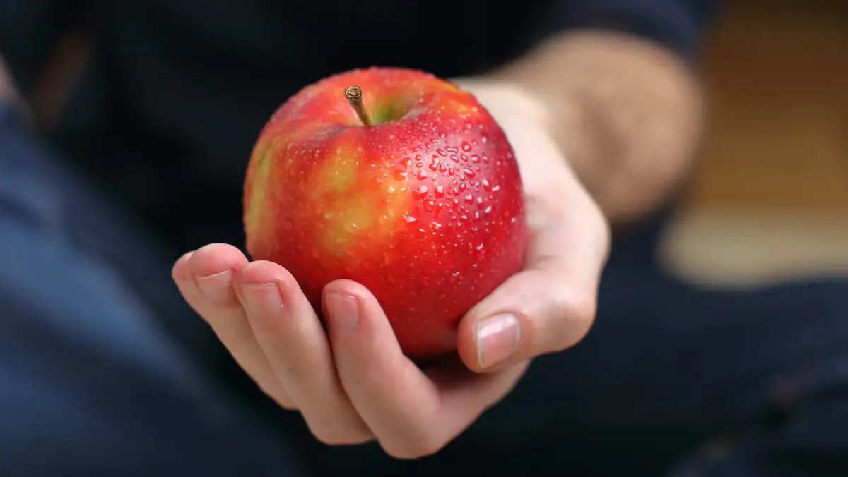 In Apfel und anderem Obst: Gesundheitsbehörde warnt vor „verstecktem Gift“
