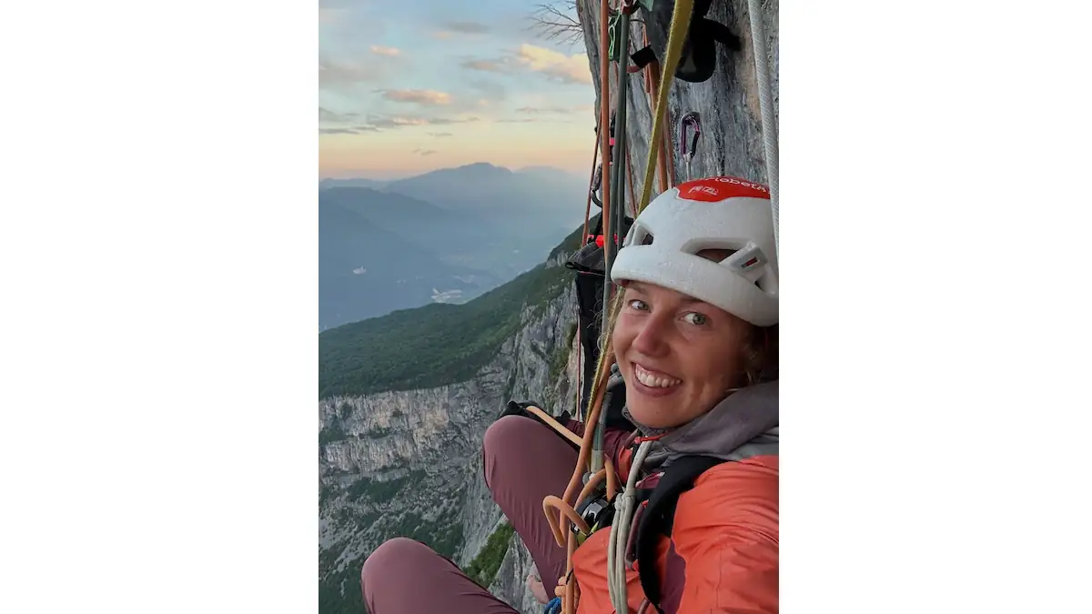 Laura Dahlmeier beim Bergsteigen
