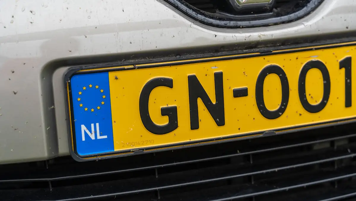 Gelb, grün, blau: Was die Farben der Kfz-Kennzeichen in den Niederlanden bedeuten