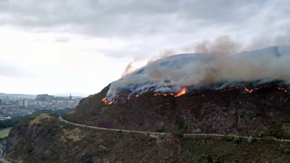 Arthur’s Seat: Beliebte Touristen-Attraktion steht in Flammen