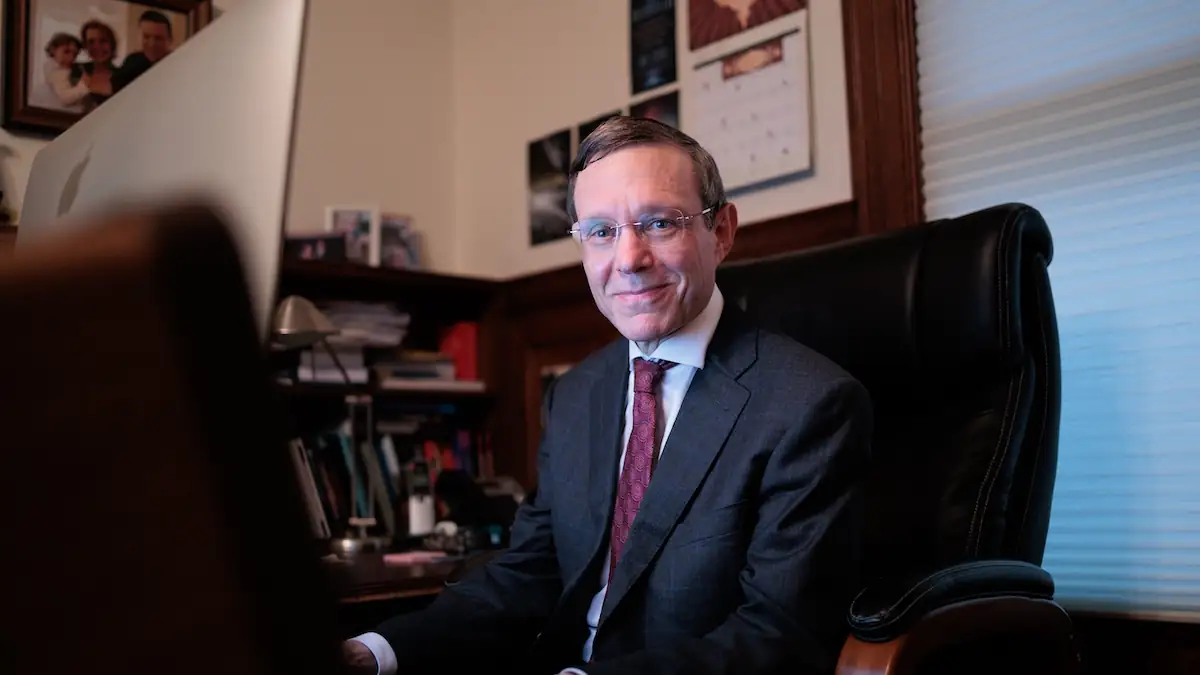 3IATLAS: Professor Avi Loeb