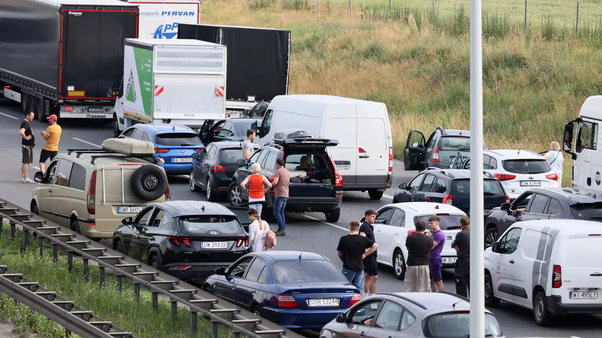 Abfahrverbot auf der A8 kommt: Stecken Autofahrer bald im Stau fest?