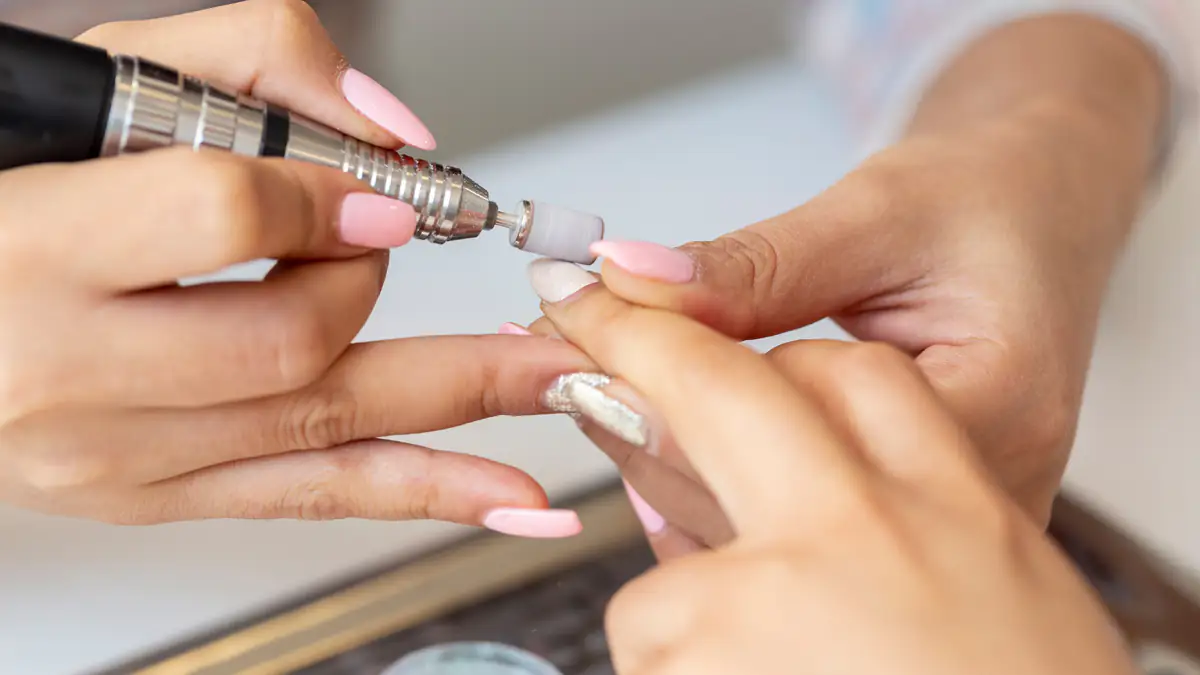 EU-Verbot trifft Nagelstudios: Gefragte Produkte bergen Krebsrisiko