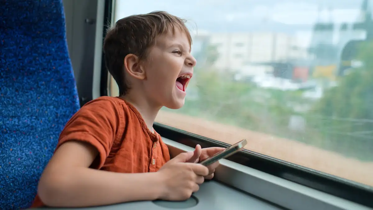 Premium-Preise für kinderfreie Zugabteile: Bahnunternehmen sorgt für Diskussion