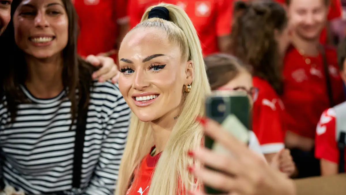 "Schönste Fußballerin der Welt" wieder vergeben: Alisha Lehmann zeigt ihren neuen Freund