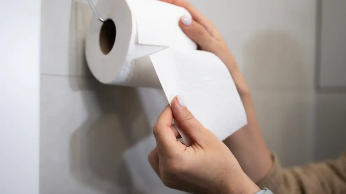 TikTok-Trend ist schuld: Schüler müssen eigenes Klopapier mitbringen